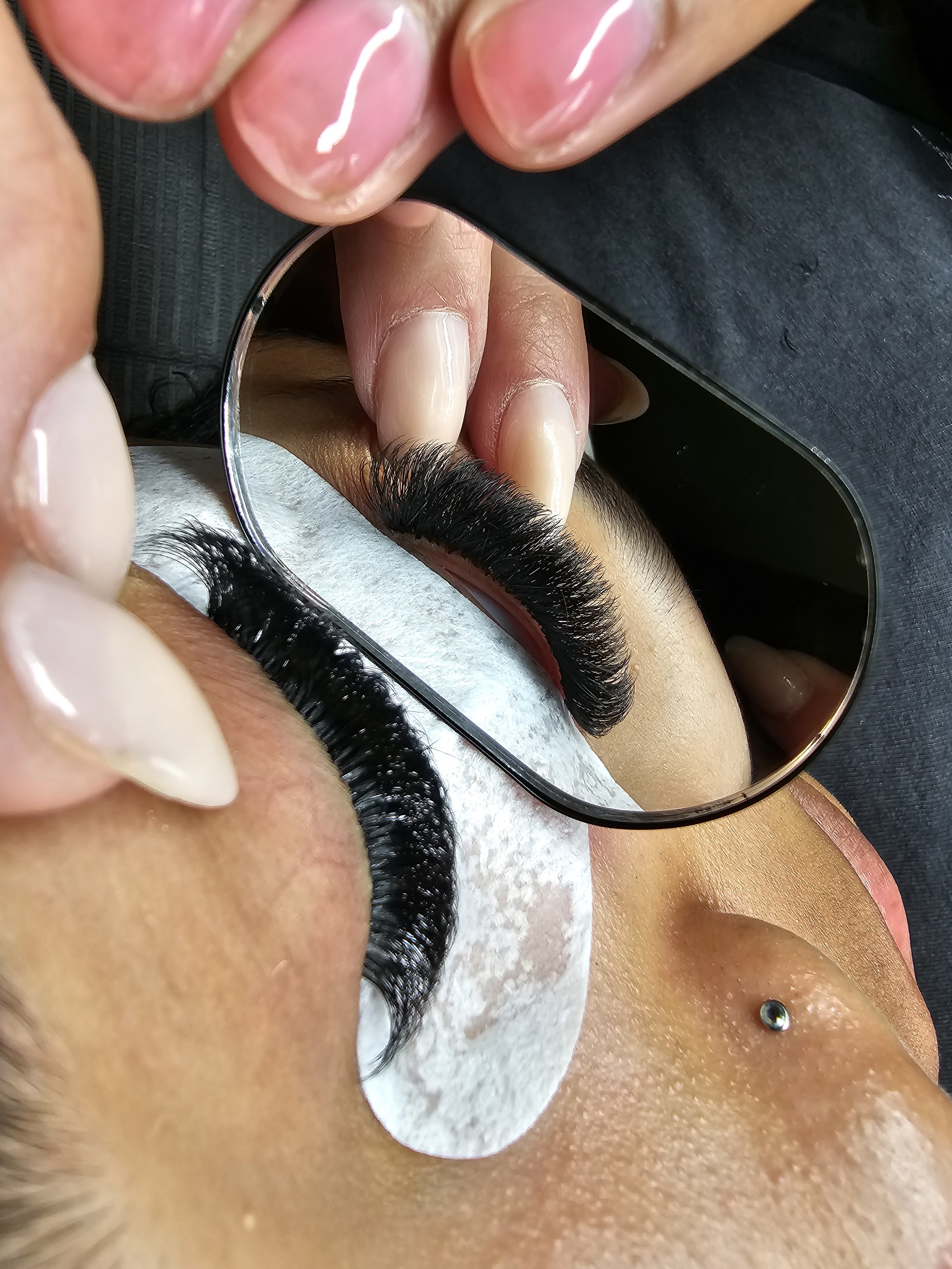 Images Lashista - Formation cils - Pose de cils - Produits de cils Longueuil