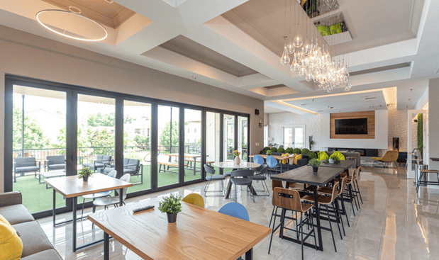 Images Vie at University Downs