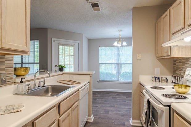 Images Keswick Village Apartments & Townhomes