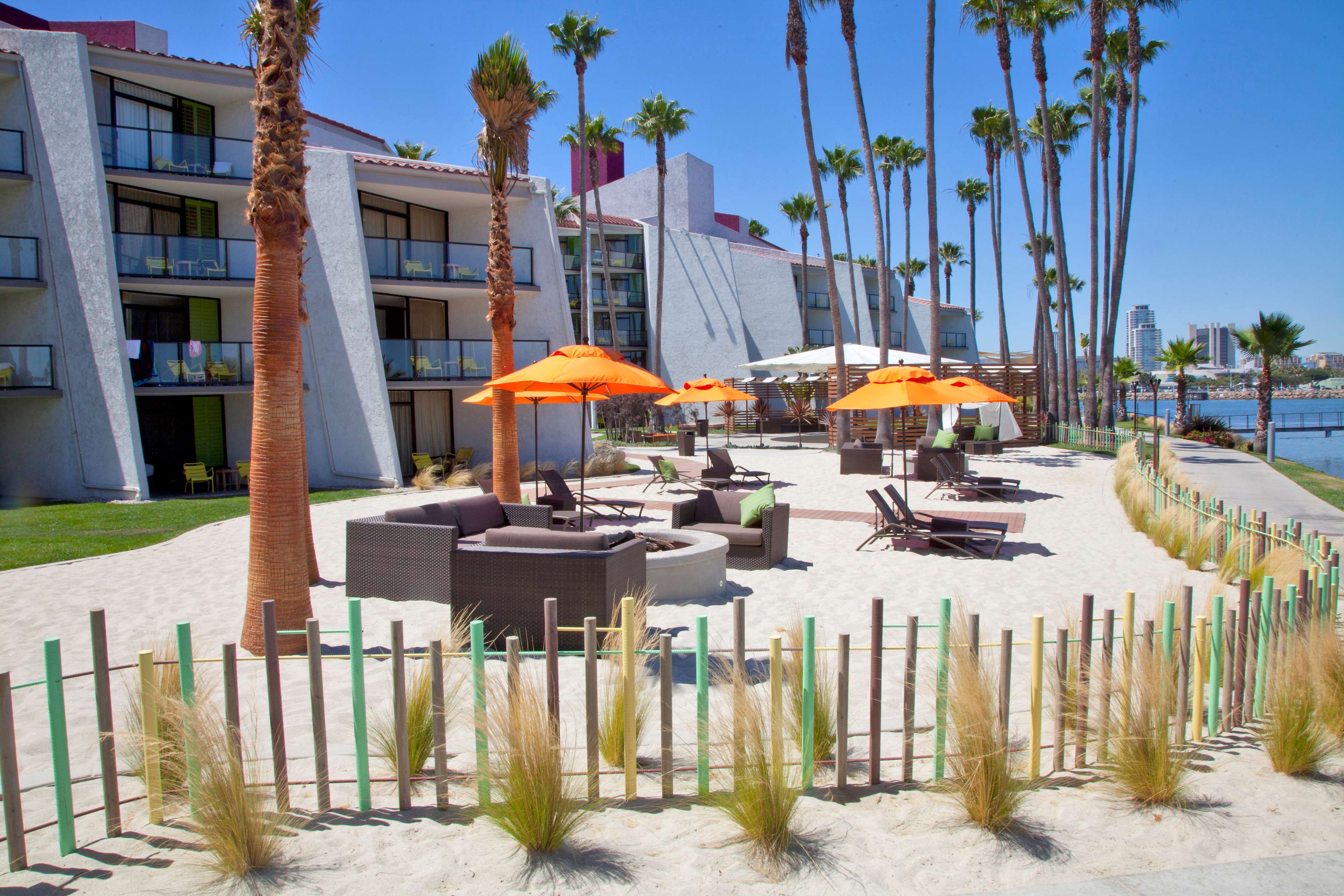 Hotel Maya - a DoubleTree by Hilton, 700 Queensway Drive, Long Beach ...