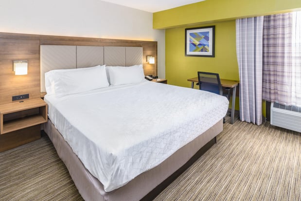 Images Holiday Inn Express Southington by IHG