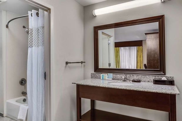 Images Hampton Inn Ozark