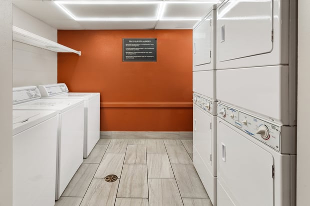 Images Candlewood Suites Harrisonburg by IHG
