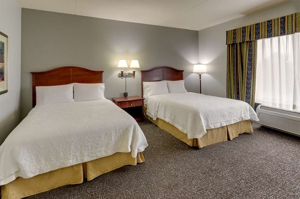 Images Hampton Inn & Suites Indianapolis-Airport