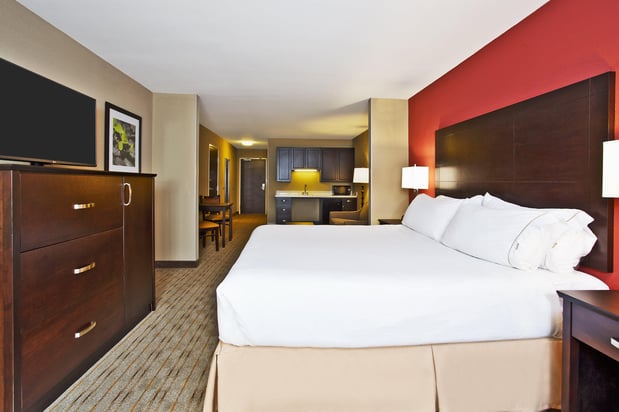 Images Holiday Inn Express & Suites Springfield - Dayton Area by IHG