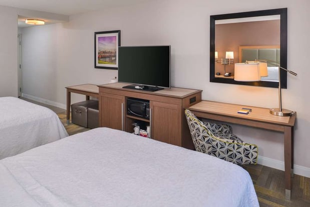 Images Hampton Inn & Suites Altoona-Des Moines