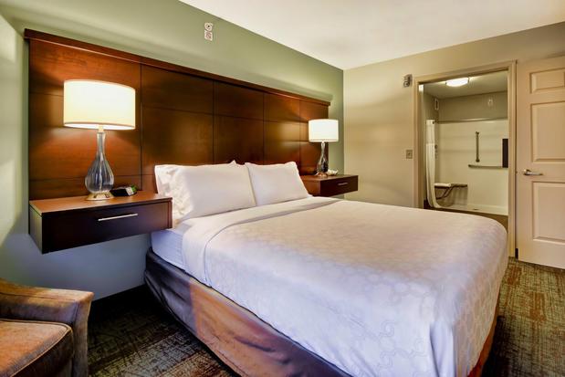 Images Staybridge Suites Middleton/Madison-West by IHG