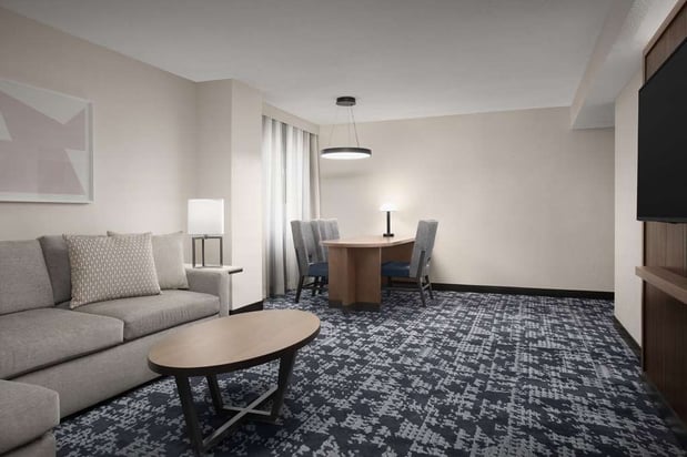 Images Embassy Suites by Hilton Dallas Near the Galleria