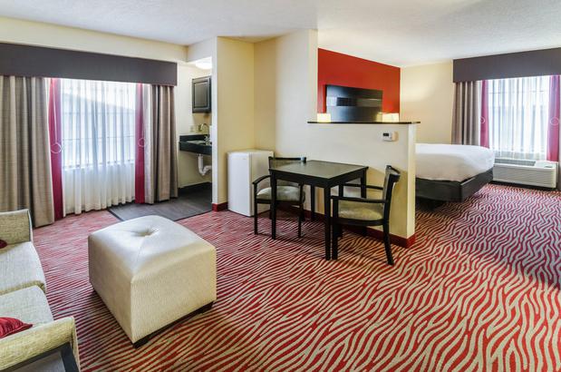 Images Holiday Inn Express & Suites Vinita, an IHG Hotel