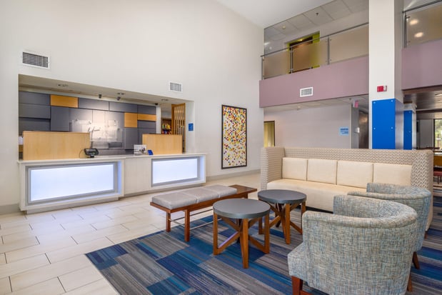 Images Holiday Inn Express & Suites Phoenix Airport by IHG