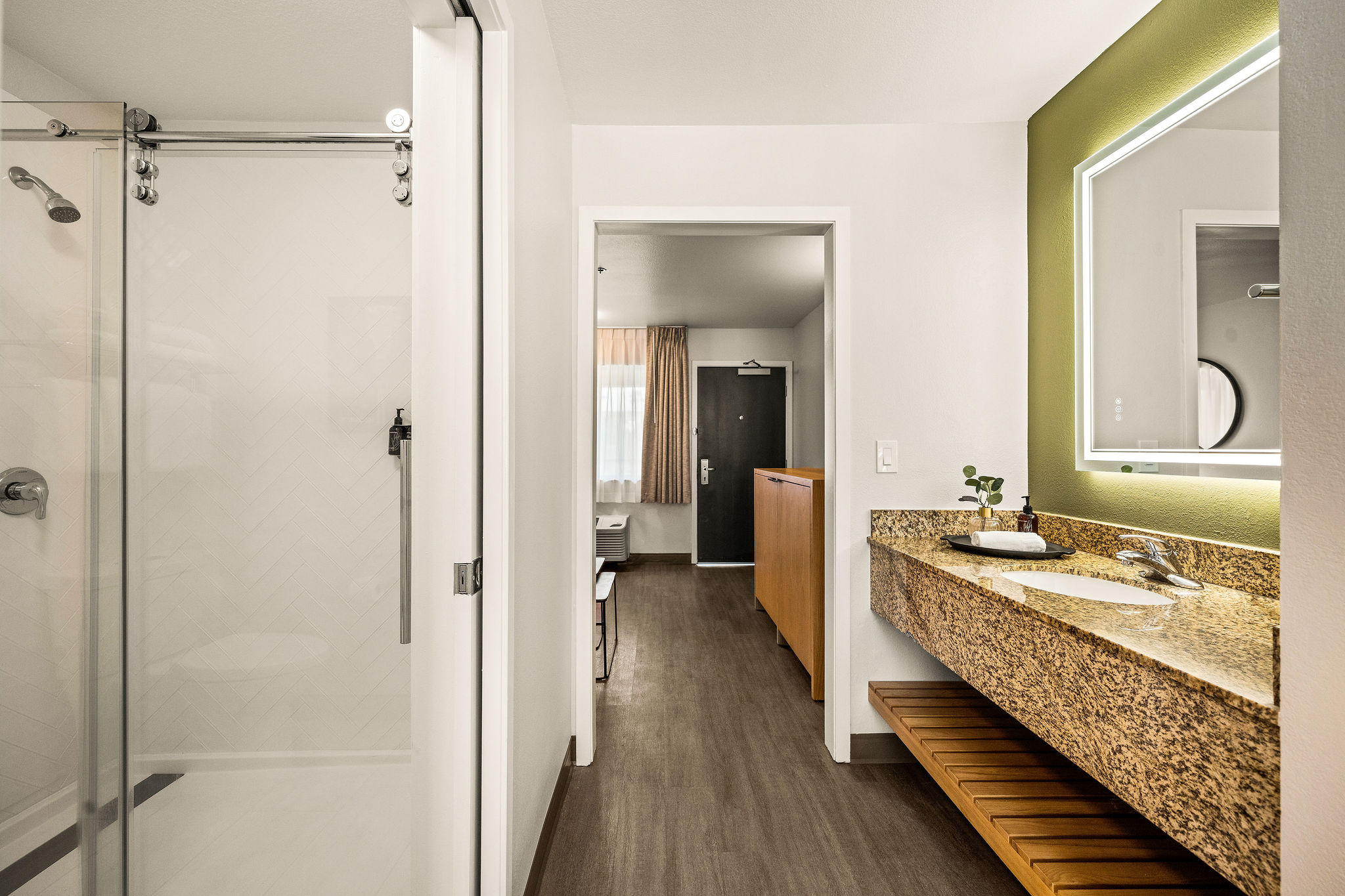 Oxford Suites Redding Guestrooms