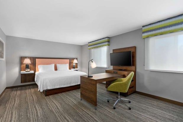 Images Hampton Inn & Suites Burlington