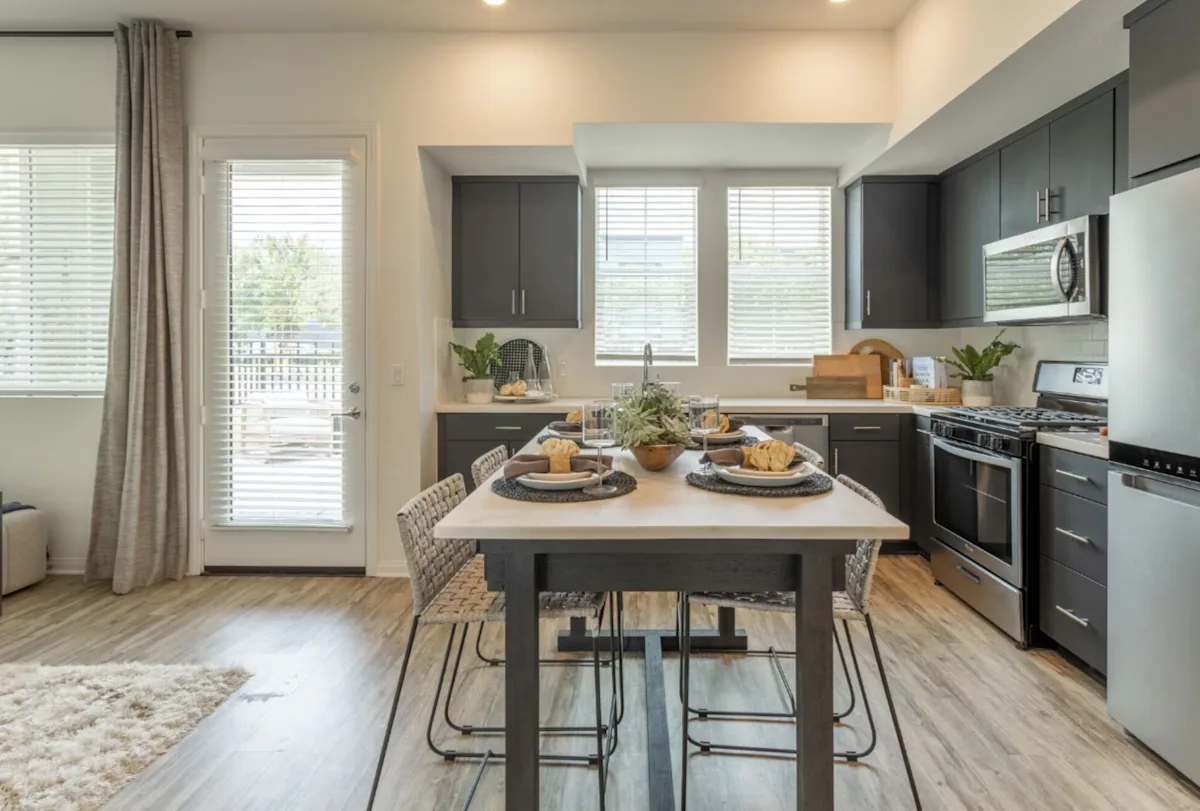 Open kitchen 