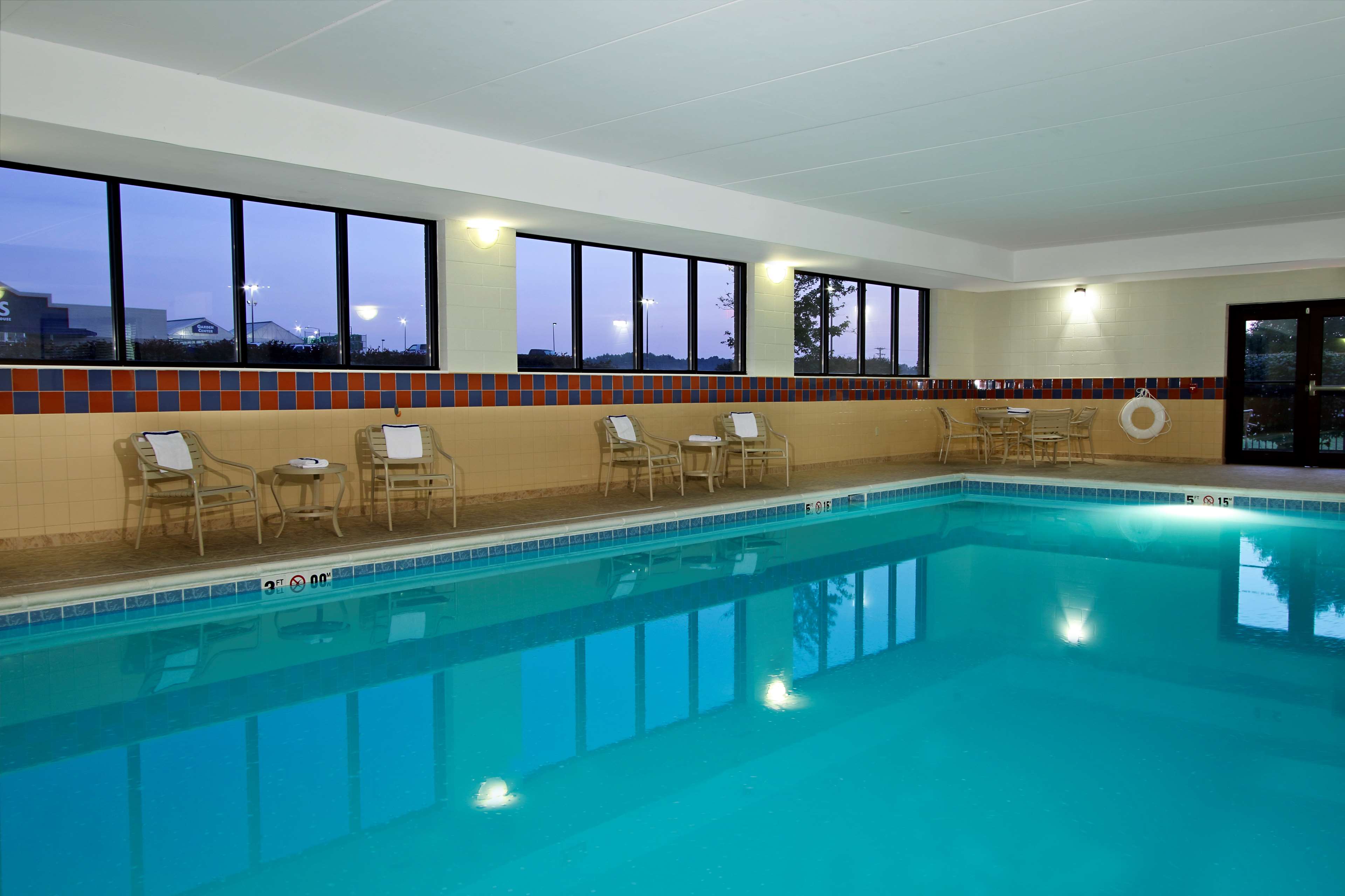 Hampton Inn & Suites Madisonville