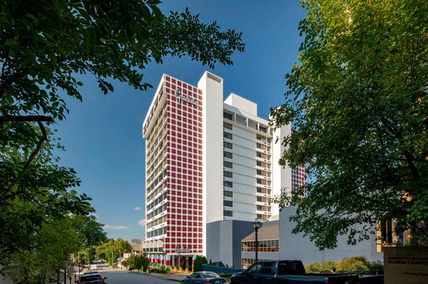 Images Graduate by Hilton Fayetteville, AR