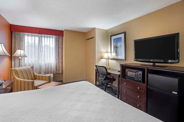 Images Best Western Plus The Inn at Sharon/Foxboro