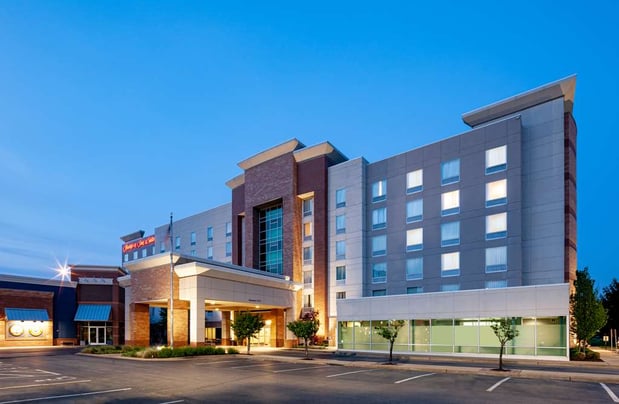 Images Hampton Inn & Suites St. Louis at Forest Park