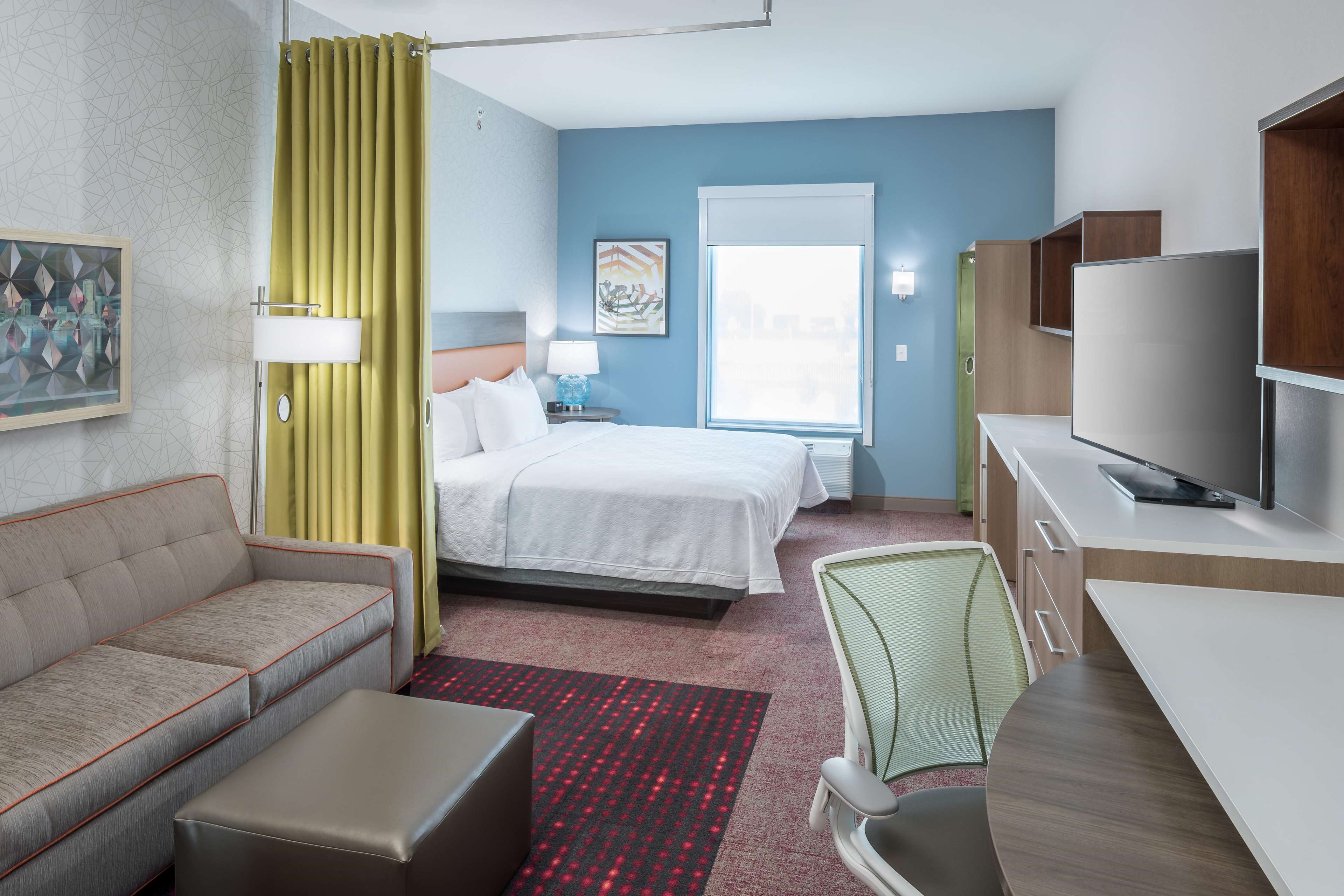 Guest room