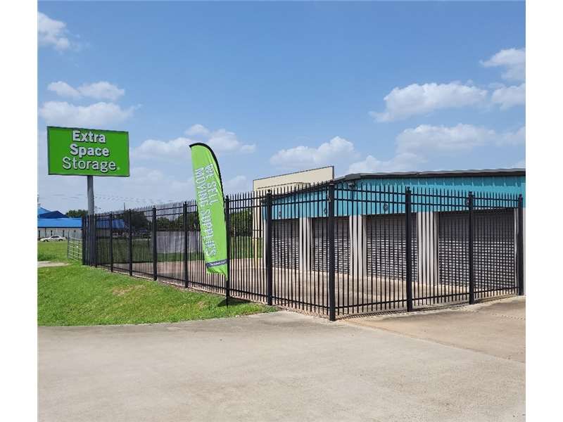 Images Extra Space Storage