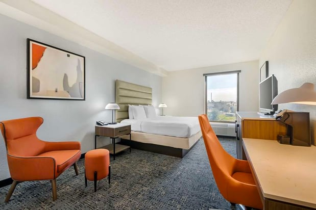 Images Best Western Plus Universal Inn