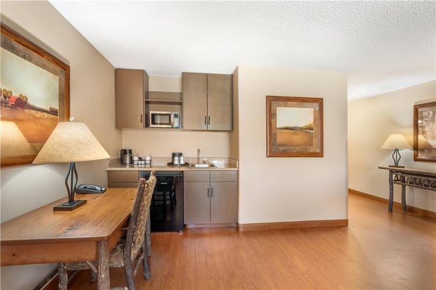 Images Best Western Plus Kelly Inn & Suites