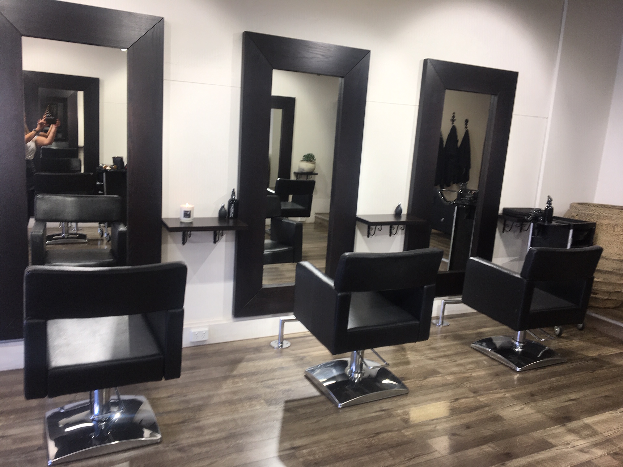 Images No Loose Ends Hair Salon