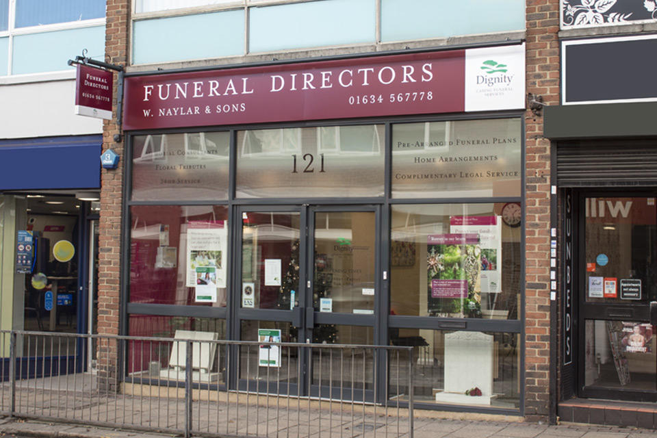 Images W Naylar & Sons Funeral Directors