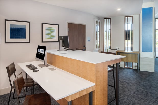 Images Holiday Inn Express & Suites Ft Myers Beach-Sanibel Gateway by IHG