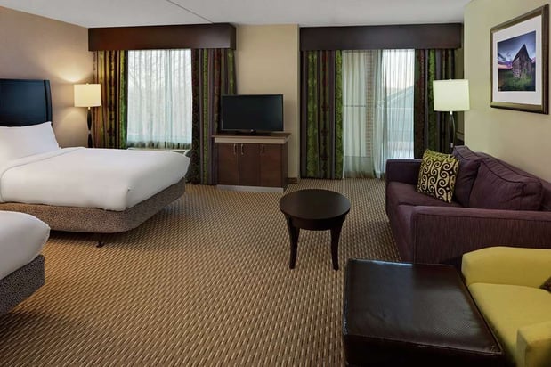 Images Hilton Garden Inn Hartford North/Bradley Int'l Airport