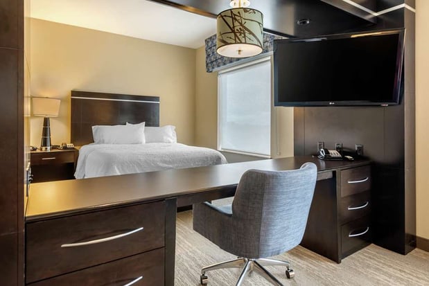 Images Hampton Inn Alamosa, CO