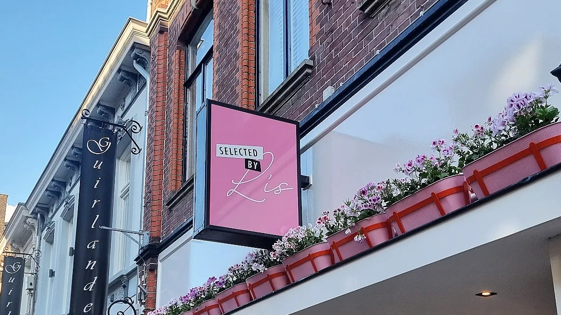 Foto's SELECTED BY LIS