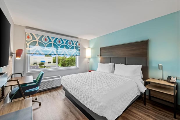 Images Tru by Hilton Kansas City Airport