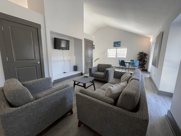 Images Lakes Edge Apartments