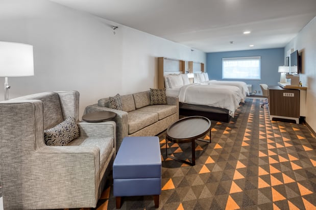 Images Holiday Inn Kansas City - Downtown by IHG