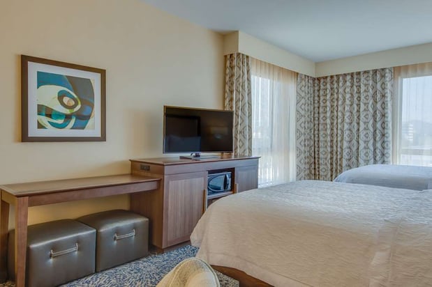 Images Hampton Inn and Suites Los Angeles - Glendale