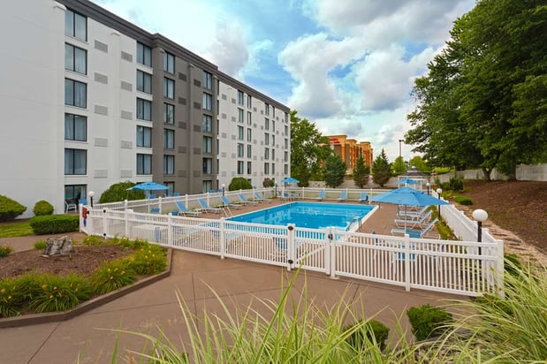 Images DoubleTree by Hilton Washington Meadow Lands Casino Area