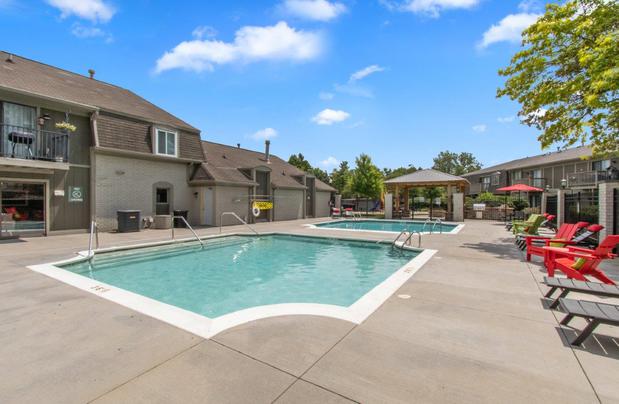 Images The Elliott at College Park Apartment Homes