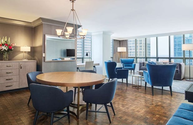 Images The Marquette Hotel, Curio Collection by Hilton
