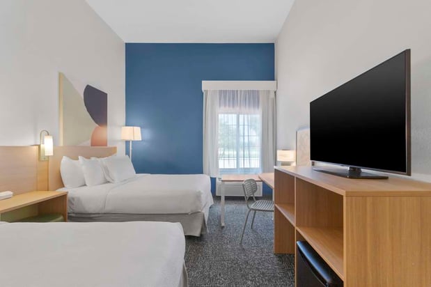 Images Spark by Hilton San Antonio Dominion