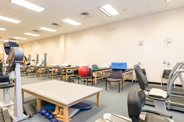 Images MOTION Sports Medicine - Airmont