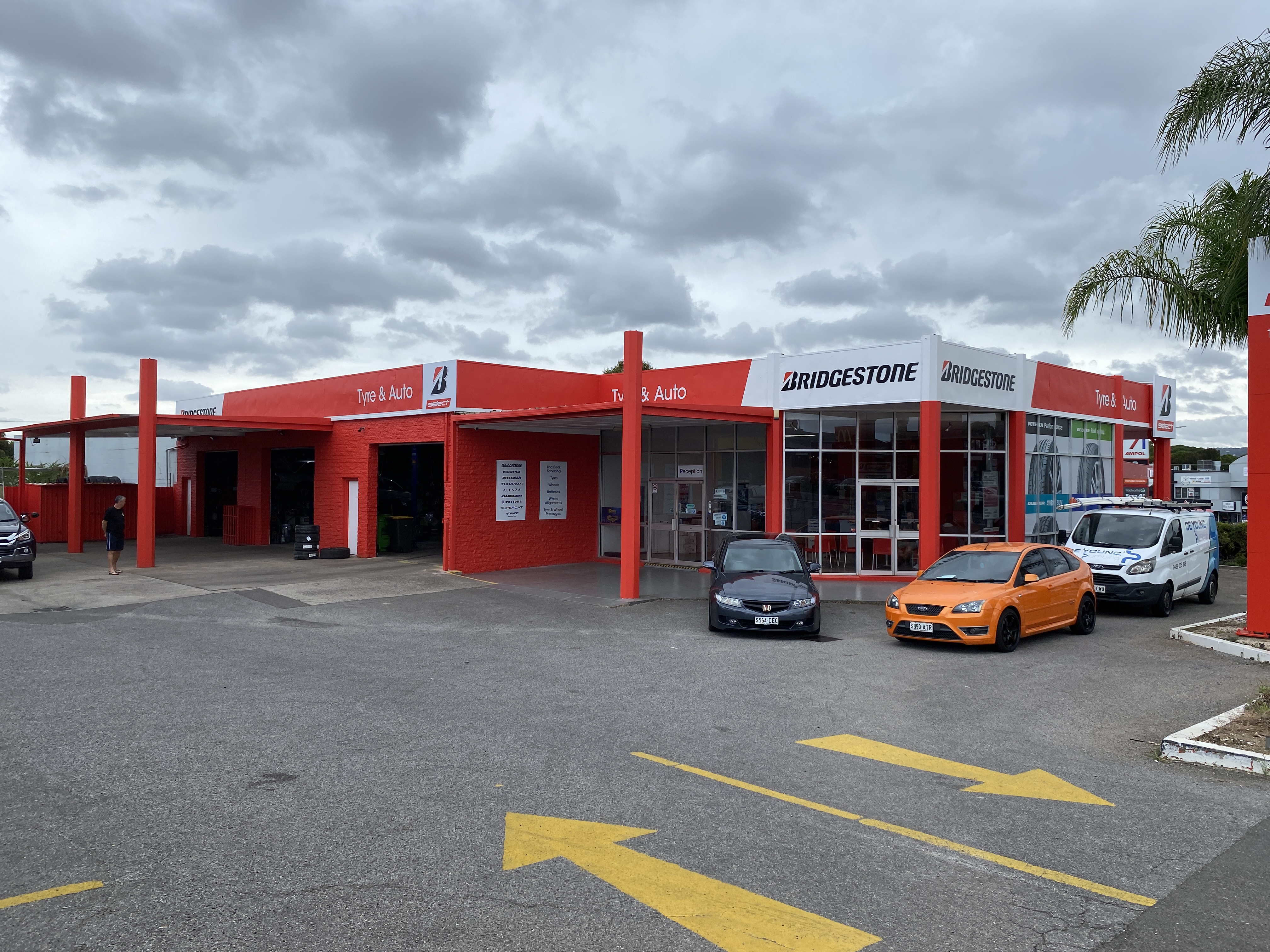 Images Bridgestone Select Tyre & Auto Reynella