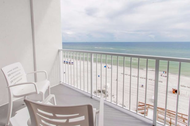 Images Hampton Inn & Suites Panama City Beach-Beachfront