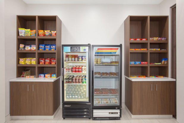 Images Holiday Inn Express & Suites Amarillo by IHG