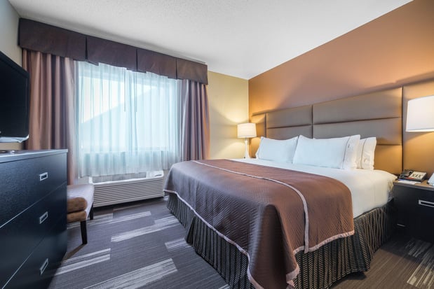 Images Holiday Inn Express & Suites St. Paul - Woodbury by IHG