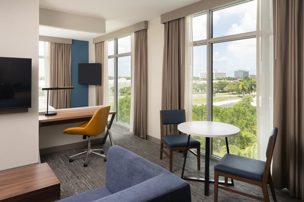 Images Holiday Inn Express Miami Airport-Blue Lagoon Area by IHG