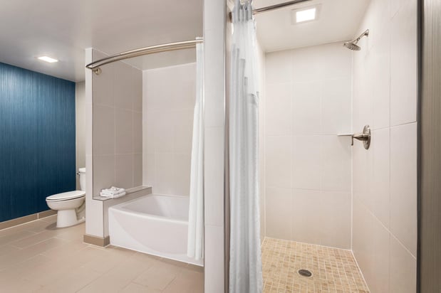 Images Holiday Inn Louisville East - Hurstbourne by IHG