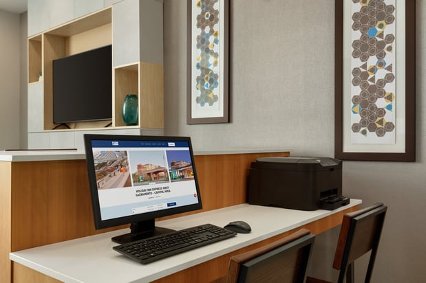 Images Holiday Inn Express West Sacramento - Capitol Area by IHG