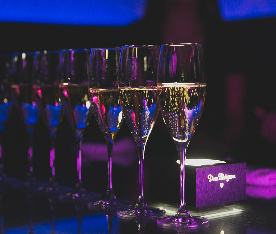 Images R3 Club Lounge