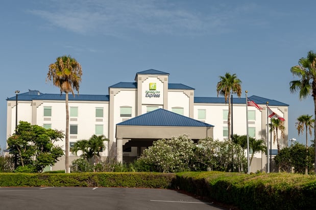 Images Holiday Inn Express & Suites Cocoa Beach by IHG