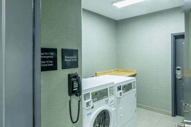 Images Hampton Inn & Suites Cleburne